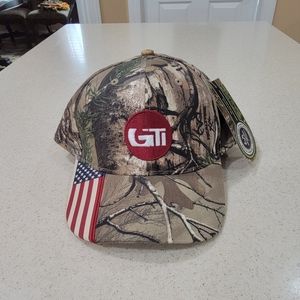 Realtree Camo ball cap - NWT